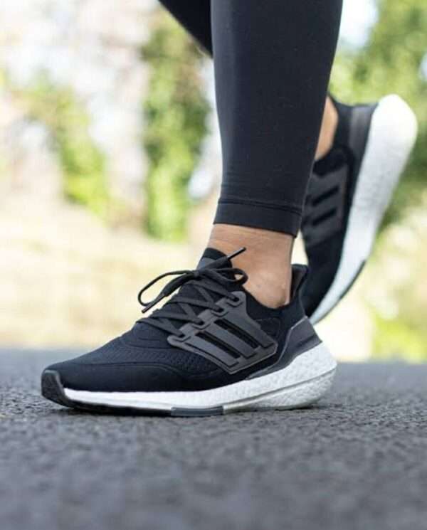 Adidsa ultraboost shoes black