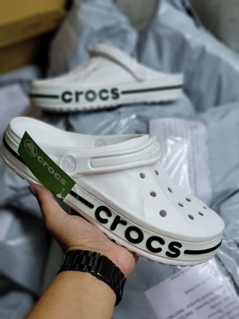 whatsapp crocs