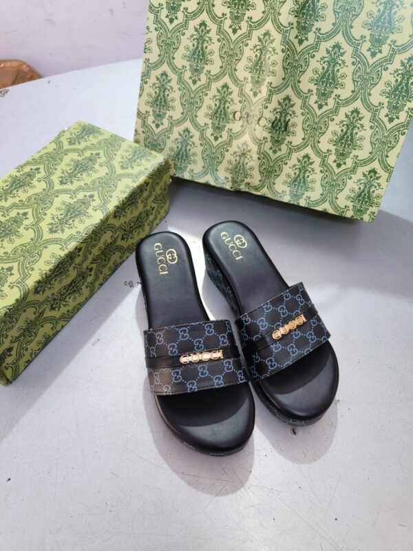 FIRST COPY Gucci Platforms for ladies black - Image 4