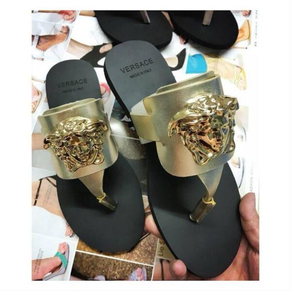 FIRST COPY VERSACE FLATS - Image 2