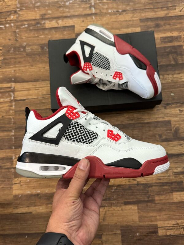 FIRST COPY Jordan Retro 4