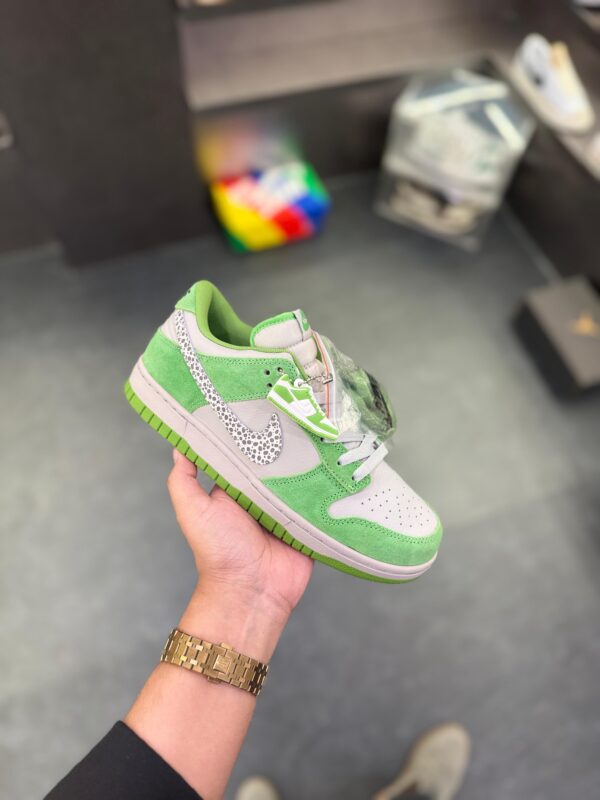 FIRST COPY Nike SB Dunk Chlorophyll 2025 - Image 9