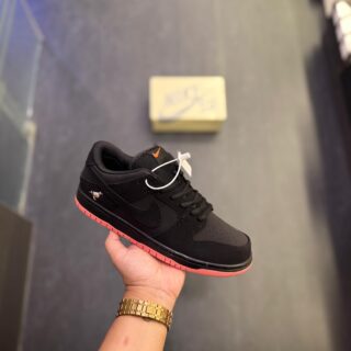 FIRST COPY Nike SB Dunk NYC Pigeon Black