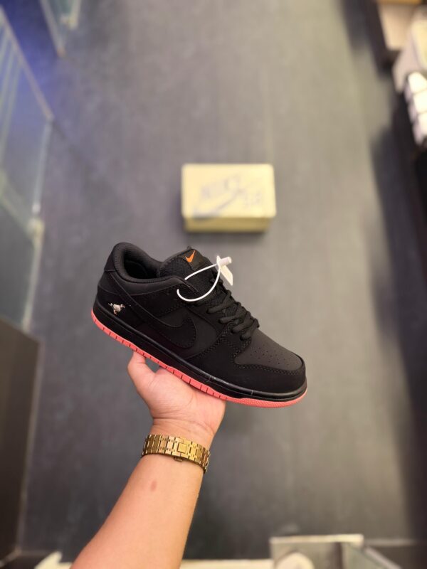FIRST COPY Nike SB Dunk NYC Pigeon Black