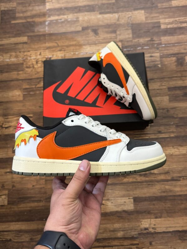 FIRST COPY NIKE TRAVIS SCOTT LOW SHOES NEW COLORS - Image 2
