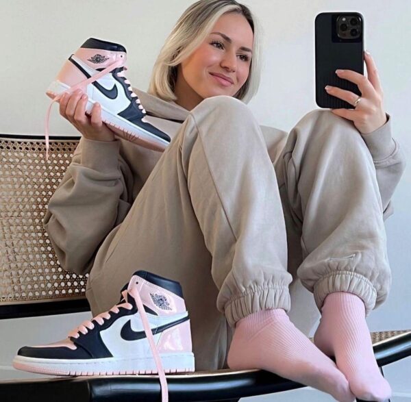 FIRST COPY AIR JORDANS RETRO 1 HIGH BUBBLE GUM - Image 4