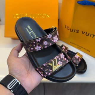FIRST COPY LOUIS VUITTON X MURAKAMI EDITION