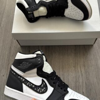 FIRST COPY Air jordan one dior black girls