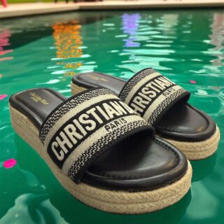 FIRST COPY CHRISTIAN DIOR PLATFORM SLIDES