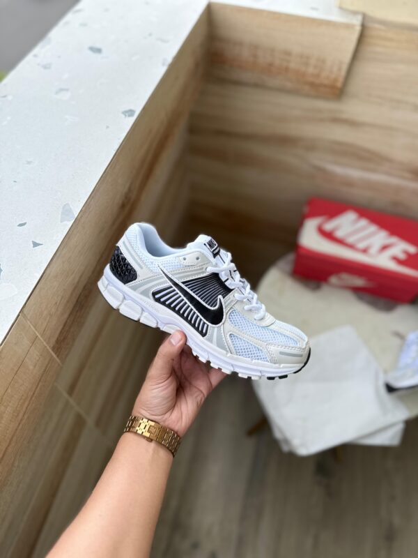 FIRST COPY NIKE ZOOM VOMERO PANDA - Image 2