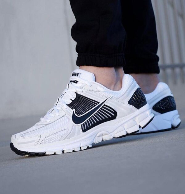 FIRST COPY NIKE ZOOM VOMERO PANDA - Image 6