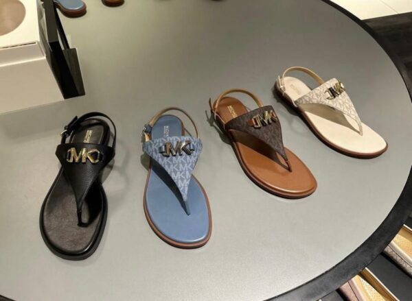 FIRST COPY MICHAEL KORS FLATS