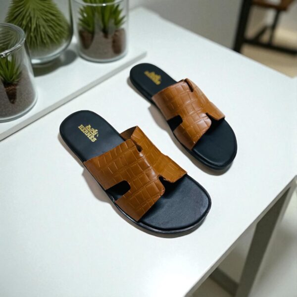 FIRST COPY HERME'S SLIDES FOR MEN - Image 3