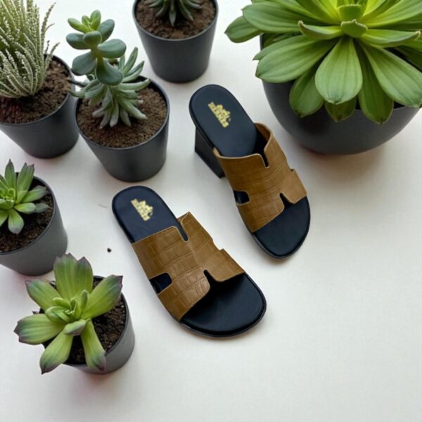 FIRST COPY HERME'S SLIDES FOR MEN - Image 5