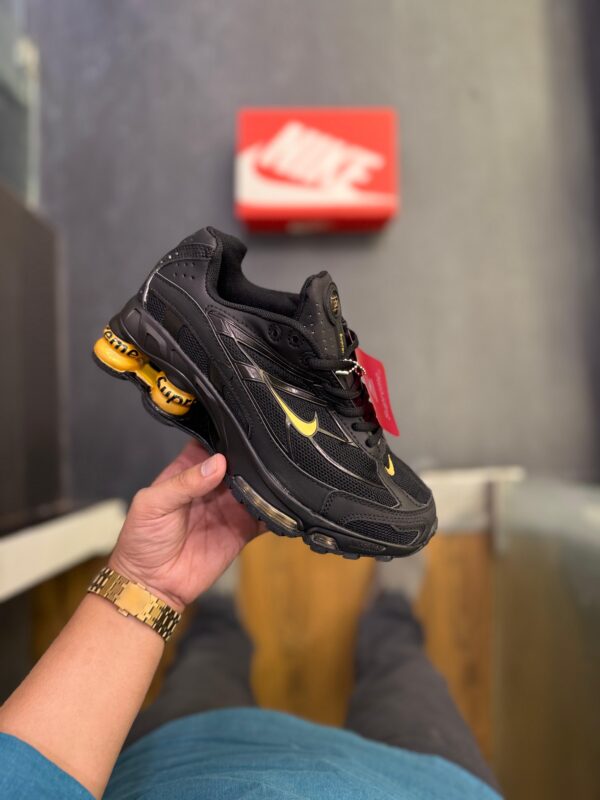 FIRST COPY NIKE SHOX 2025 – TRIPLE BLACK GOLD SUPREME - Image 7