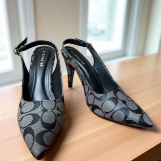 First Copy Coach Heels – Timeless Class Meets Modern Elegance