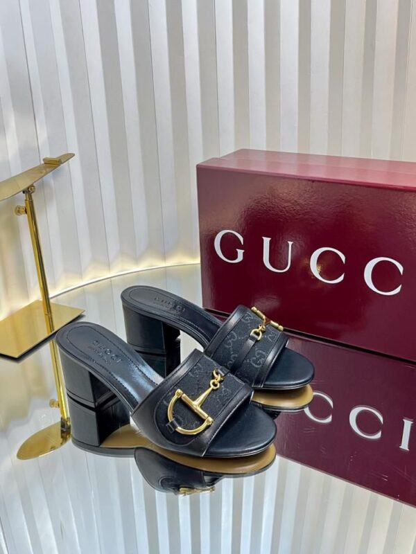 FIRST COPY GUCCI HORSE BLOCK HEEL - Image 4