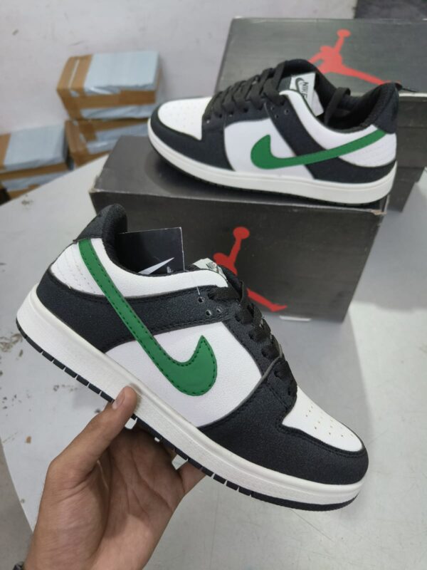 First Copy Nike Dunks – Black Green Edition