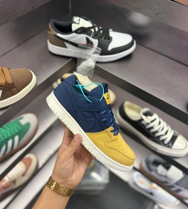 FIRST COPY Nike SB Dunk Low Pro Backpack - Image 3