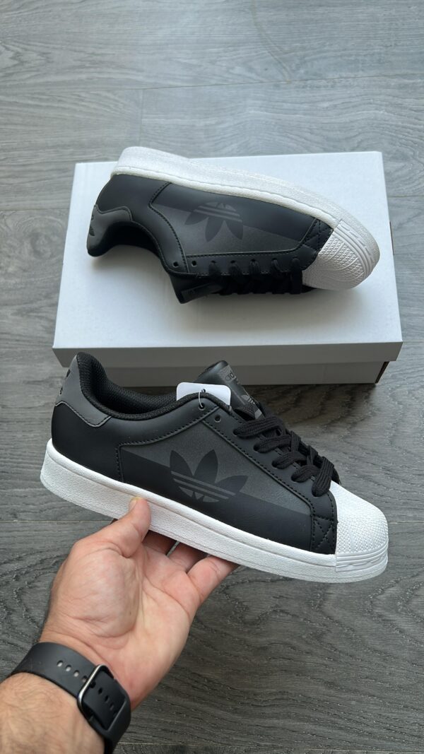 First Copy Adidas Superstar Sneakers – Timeless Streetwear Icon