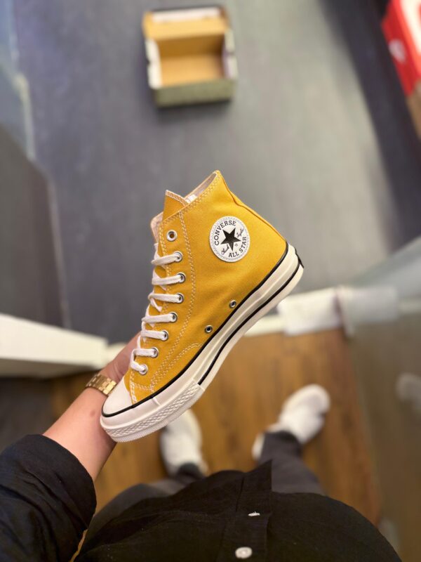 First Copy Converse Chuck 70 Mid Yellow – Premium Showroom Retro Sneakers
