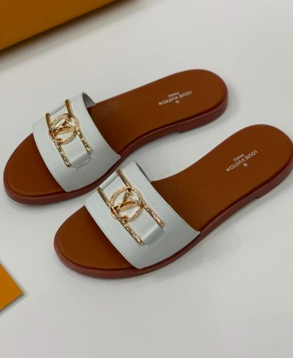 First Copy Louis Vuitton Luxury Slides – Premium Comfort & Style (In Stock) - Image 2