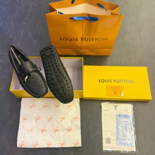 First Copy Louis Vuitton Moccasin White – Premium Designer Loafers for Men