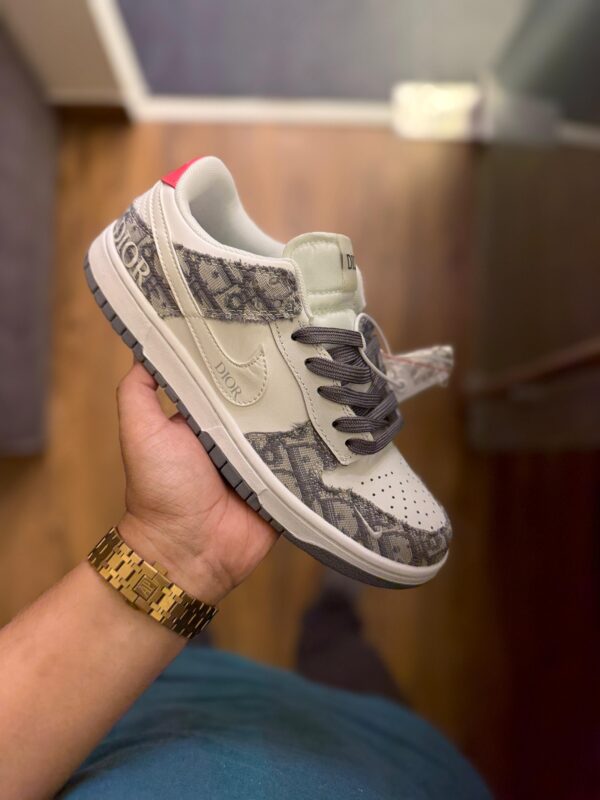 First Copy Nike SB Dunk Dior 2025 – Premium Sneakers for Men - Image 4