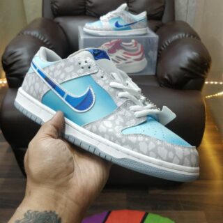 First Copy Nike SB Dunk Sneakers