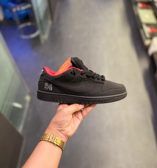 First Copy Nike SB Dunk Supreme Bred Black Red 2025 - Image 3