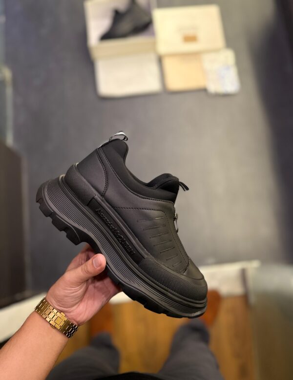 FIRST COPY Alexander McQueen London Triple Black