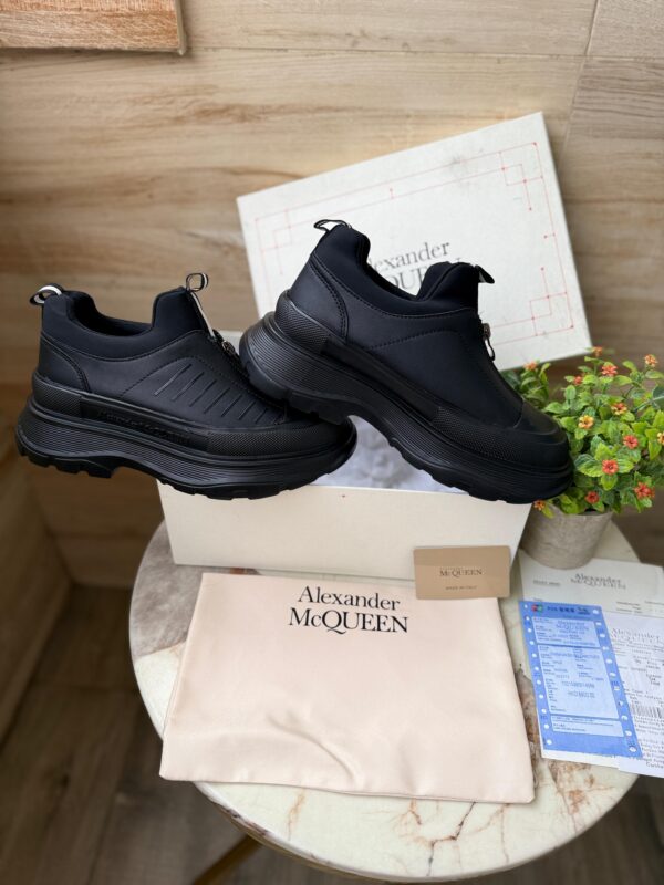 FIRST COPY Alexander McQueen London Triple Black - Image 9