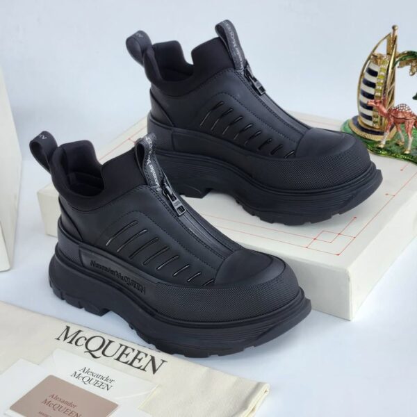 FIRST COPY Alexander McQueen London Triple Black - Image 7