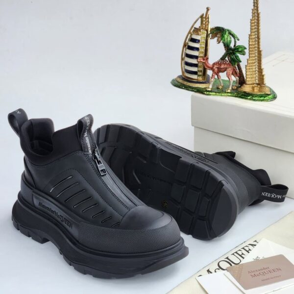 FIRST COPY Alexander McQueen London Triple Black - Image 5