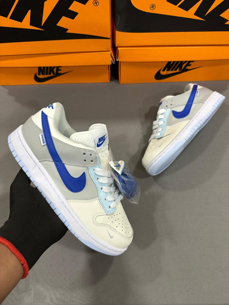 First Copy Nike SB Dunk Low “IvoryHyper Royal”