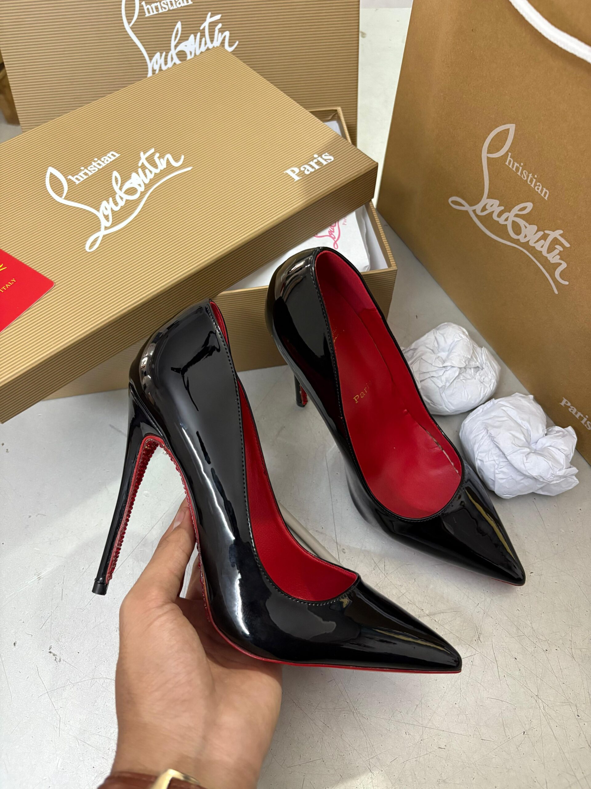 FIRST COPY Christian Louboutin Heels black