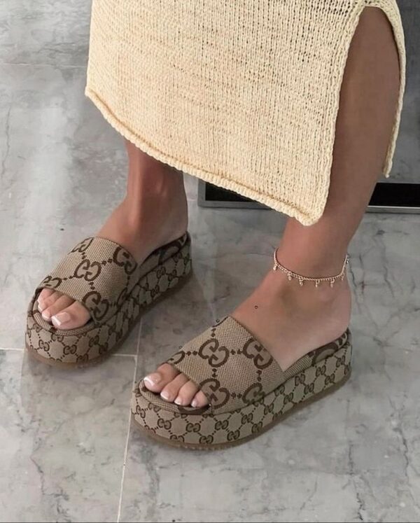 FIRST COPY GUCCI SANDALS FOR WOMAN - Image 7