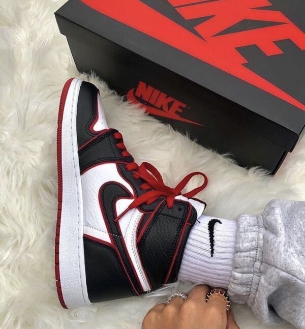First Copy Air Jordans Retro 1 Mid Bloodline - Image 5