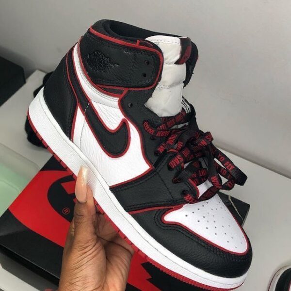 First Copy Air Jordans Retro 1 Mid Bloodline - Image 3