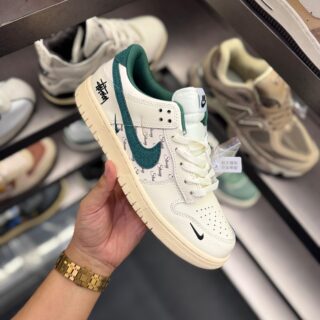 First Copy Nike SB Dunk Stussy White Green 2025
