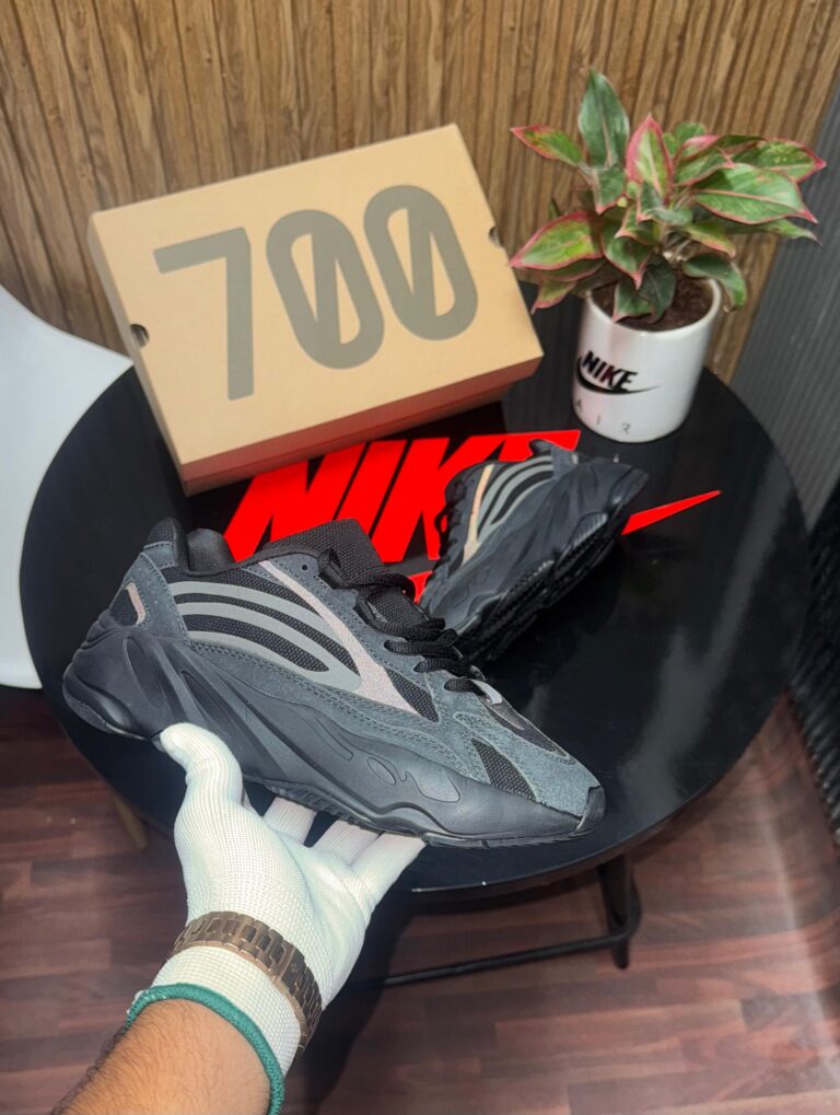 First Copy Adidas Yeezy 700 V2 Vanta (3)