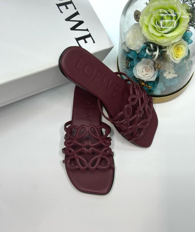 First Copy LOEWE Petal Anagram Slides (8)