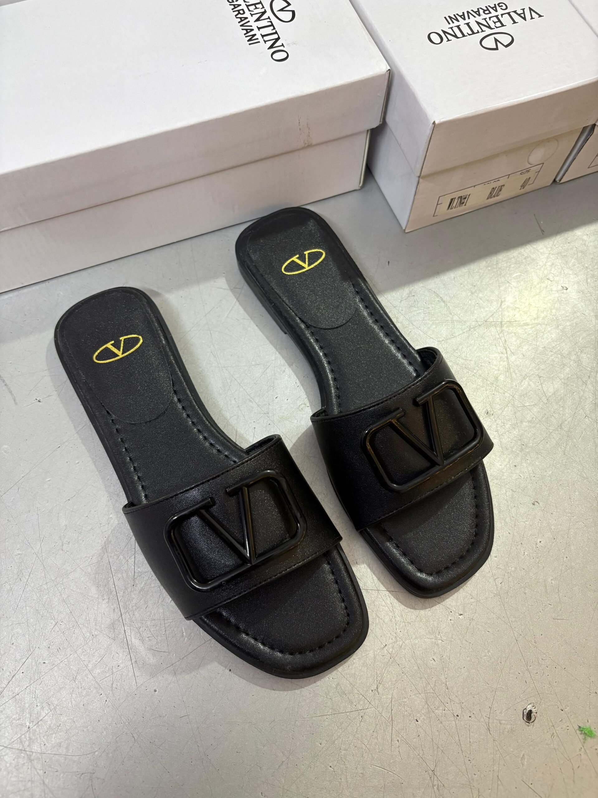 First Copy Valentino Flats for Women – Luxury Design, Imported Quality - Image 9